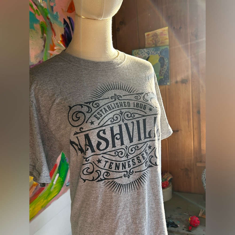 Women’s Nashville T-shirt S